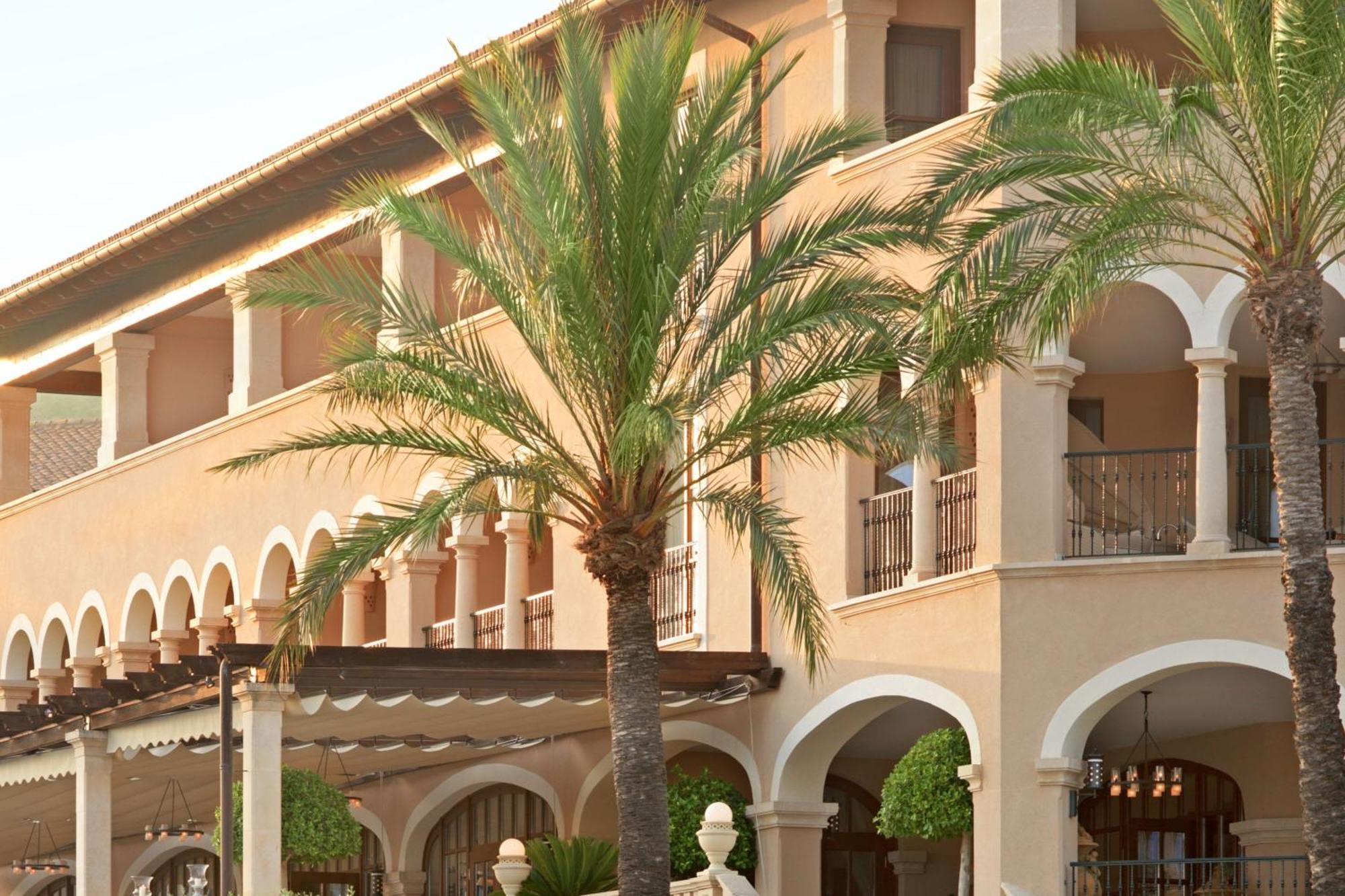 The St. Regis Mardavall Mallorca Resort Palmanova Εξωτερικό φωτογραφία