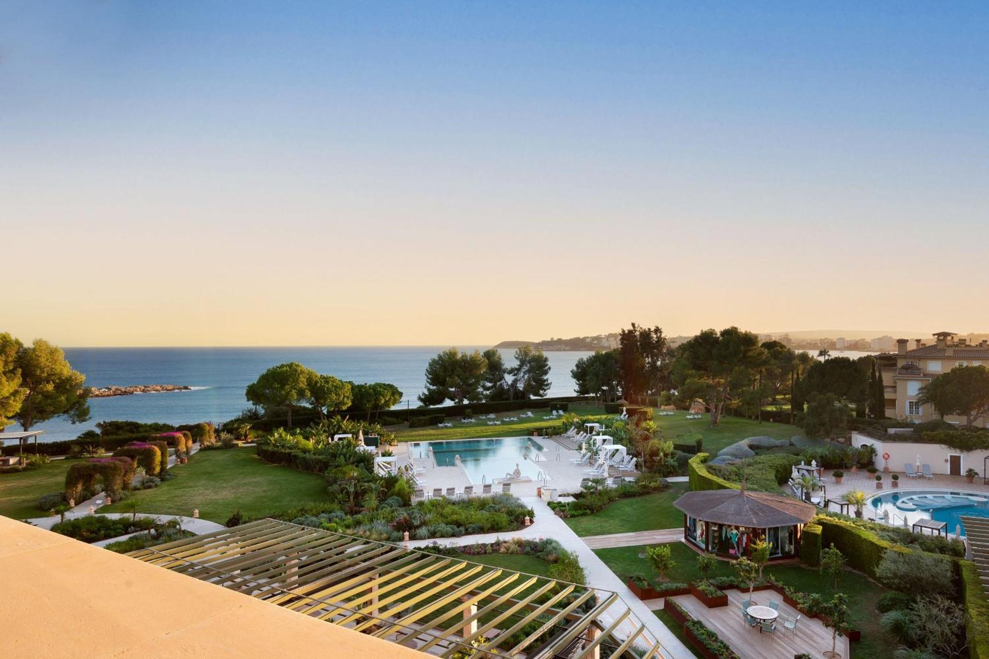 The St. Regis Mardavall Mallorca Resort Palmanova Εξωτερικό φωτογραφία